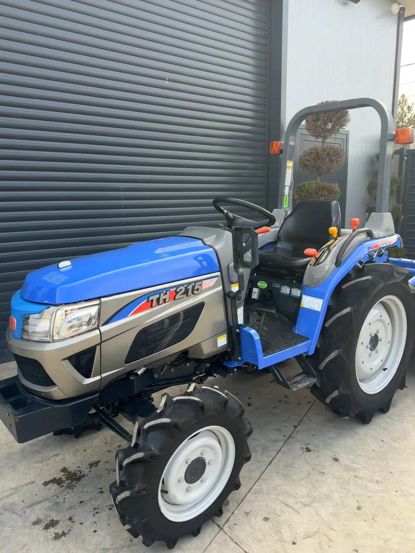 Трактор ISEKI TH215 280мч., снимка 1