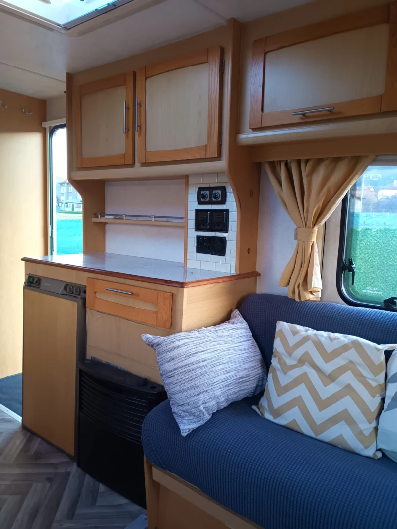 Каравана Eldis Avante 482, снимка 9 - Каравани и кемпери - 52622028