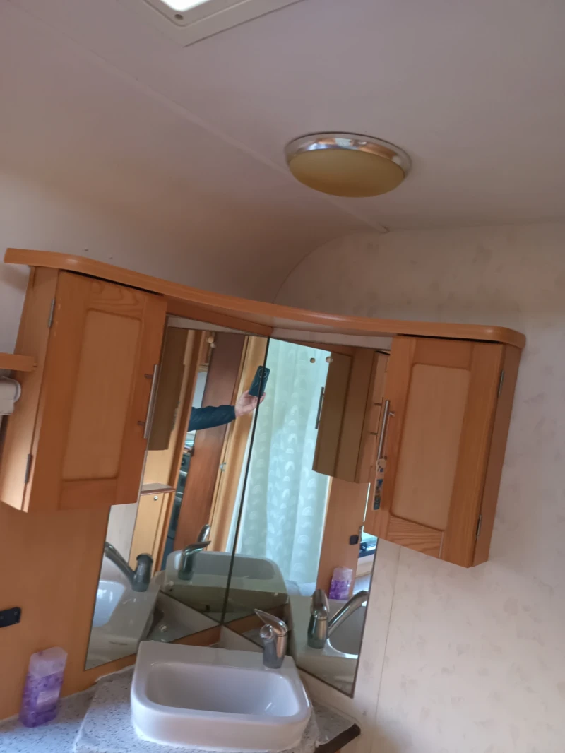 Каравана Eldis Avante 482, снимка 11 - Каравани и кемпери - 52622028