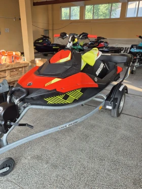 Джет Bombardier Sea Doo SPARK TRIXX, снимка 1