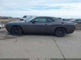 Dodge Challenger 5.7L V-8 VVT, 372HP Rear Wheel Drive - 35100 лв. - 98785955 | Car24.bg