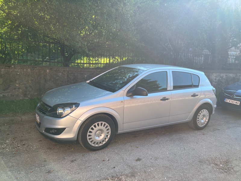 Opel Astra, снимка 1 - Автомобили и джипове - 46272061