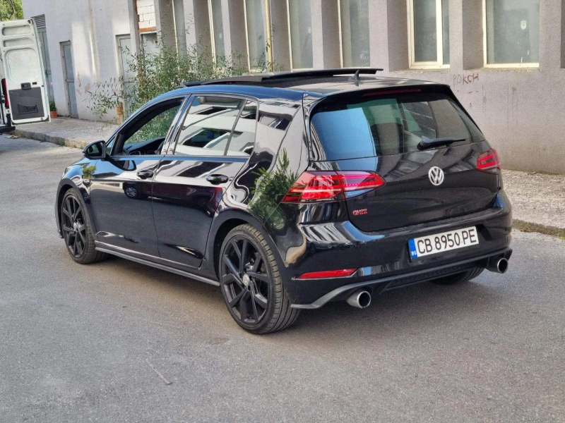 VW Golf GTI Performance 7.5, снимка 2 - Автомобили и джипове - 47279738