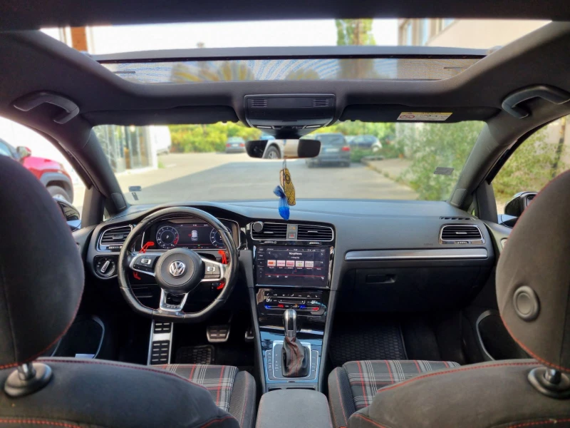 VW Golf GTI Performance 7.5, снимка 5 - Автомобили и джипове - 47279738