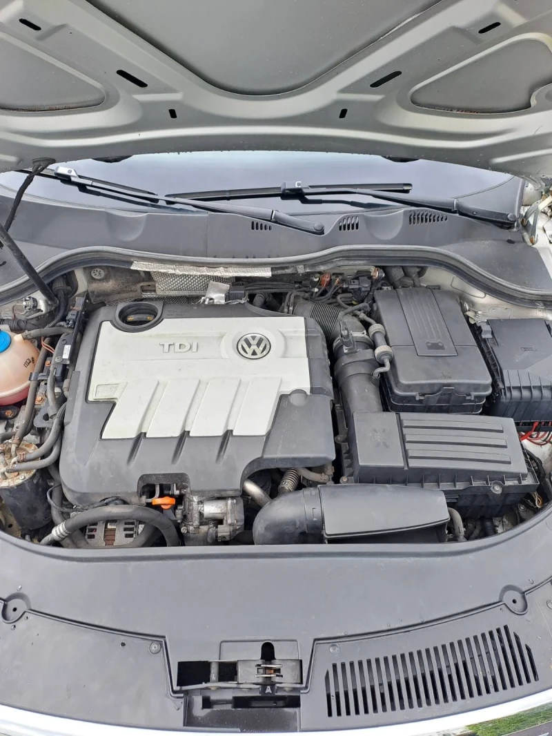 VW Passat, снимка 11 - Автомобили и джипове - 48087653