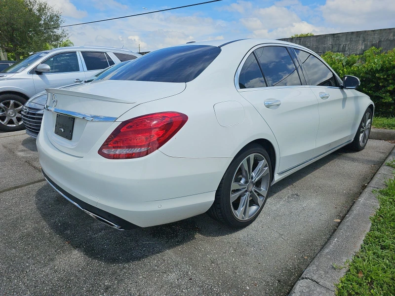 Mercedes-Benz C 300 LED* Подгрев* 360* М.точка* Keyless* , снимка 4 - Автомобили и джипове - 48817904