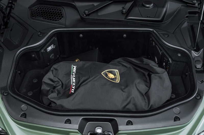 Lamborghini Revuelto, снимка 9 - Автомобили и джипове - 51450662