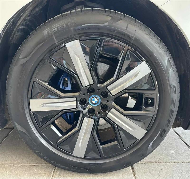 BMW iX xDrive50, снимка 5 - Автомобили и джипове - 51606243