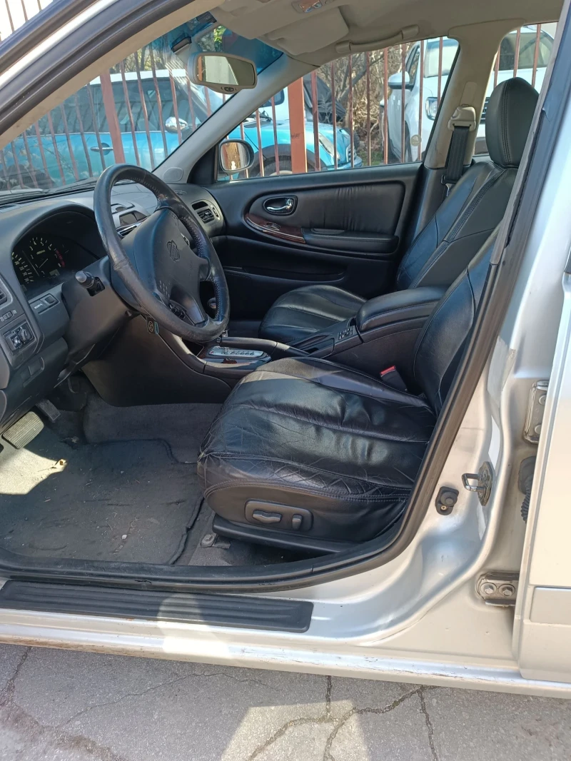 Nissan Maxima 3.0 V6, снимка 7 - Автомобили и джипове - 52943554