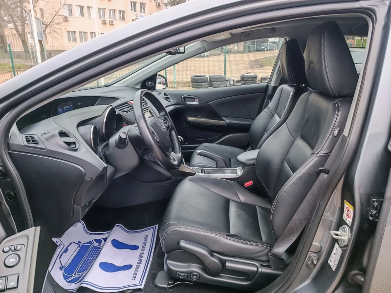Honda Civic 1.8i-140кс-ШВЕЙЦАРИЯ-РЪЧКА-6ск-ДИСТРОНИК-NAVI, снимка 9 - Автомобили и джипове - 52974628
