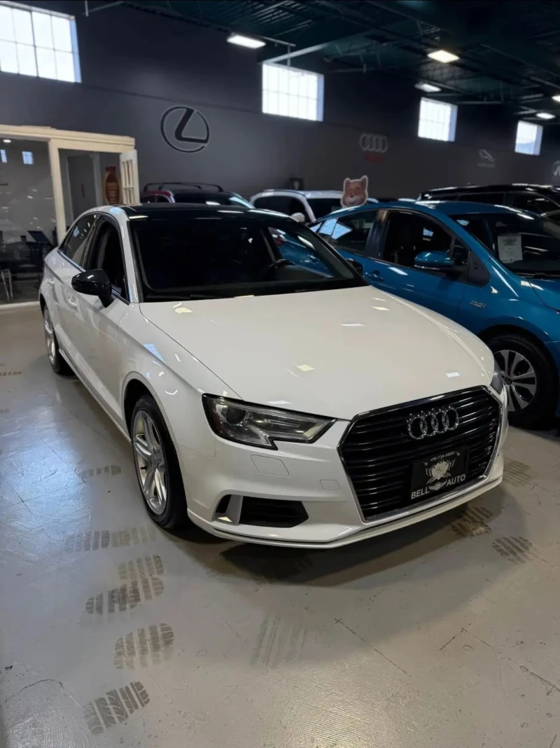 Audi A3 113хил.км/2017г/панорама/подгрев/чист карфакс/, снимка 2 - Автомобили и джипове - 53587119