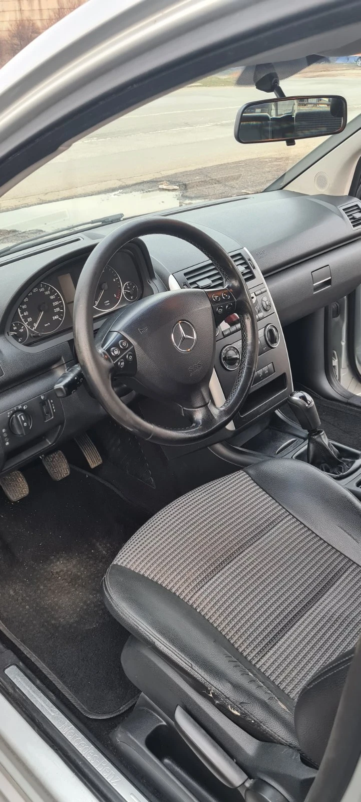 Mercedes-Benz A 180, снимка 6 - Автомобили и джипове - 54202928