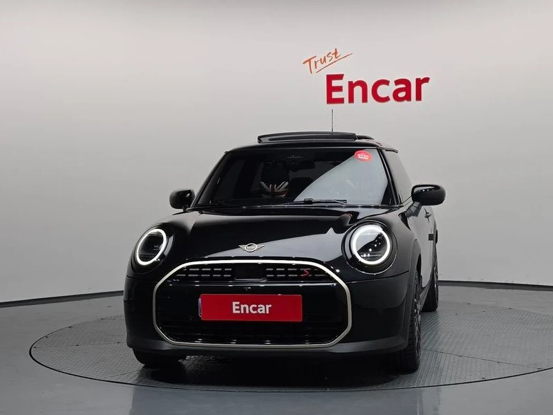 Mini Cooper Favoured| 192к.с.| ВКЛ.ТЕХНОТЕСТ, снимка 3 - Автомобили и джипове - 55642814