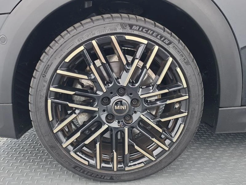 Mini Cooper Favoured| 192к.с.| ВКЛ.ТЕХНОТЕСТ, снимка 5 - Автомобили и джипове - 55642814