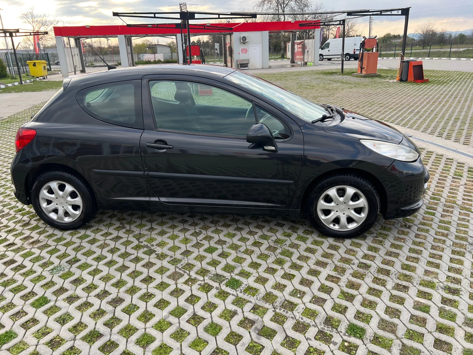 Peugeot 207 1.4 ГАЗ - изображение 2