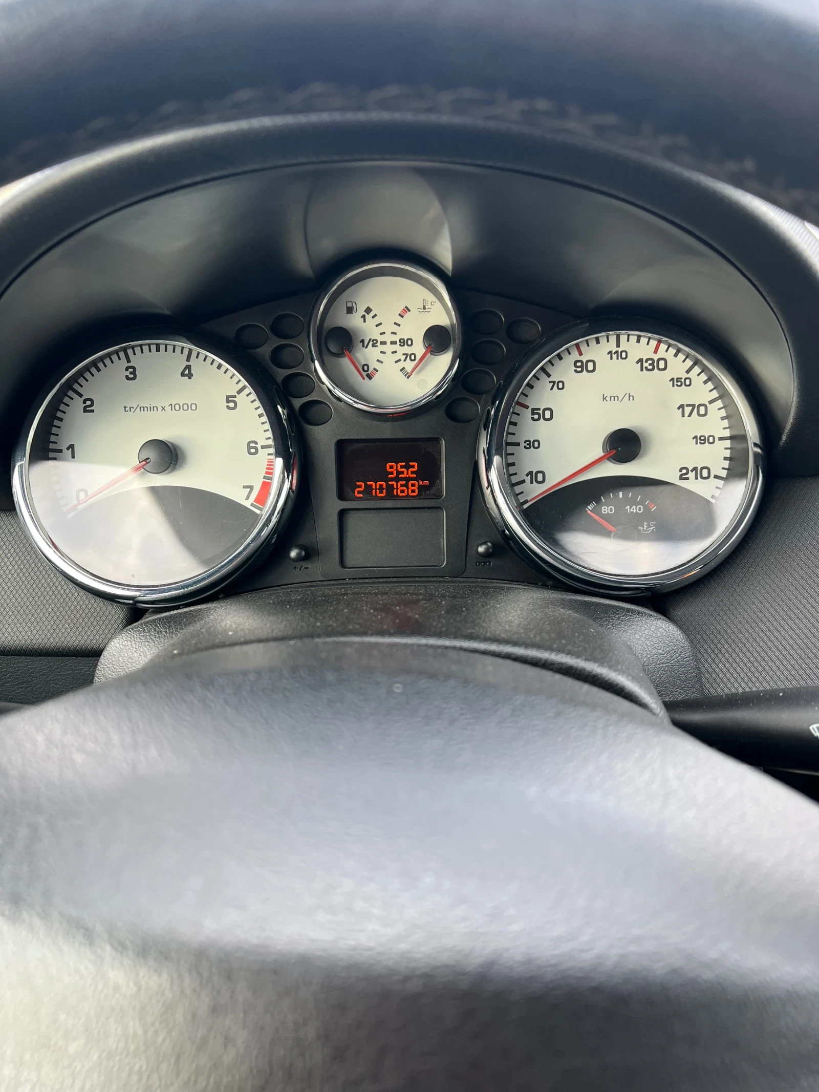 Peugeot 207 1.4 ГАЗ - изображение 8