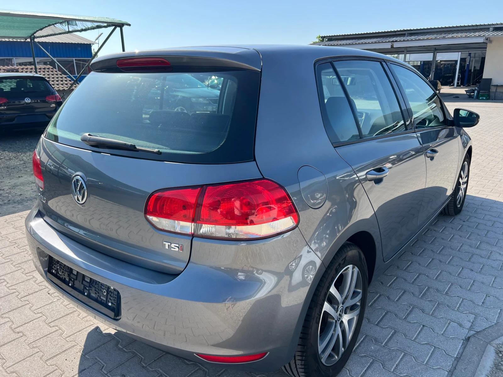 VW Golf 1.4TSi 122k Euro 5A Лизинг - изображение 7
