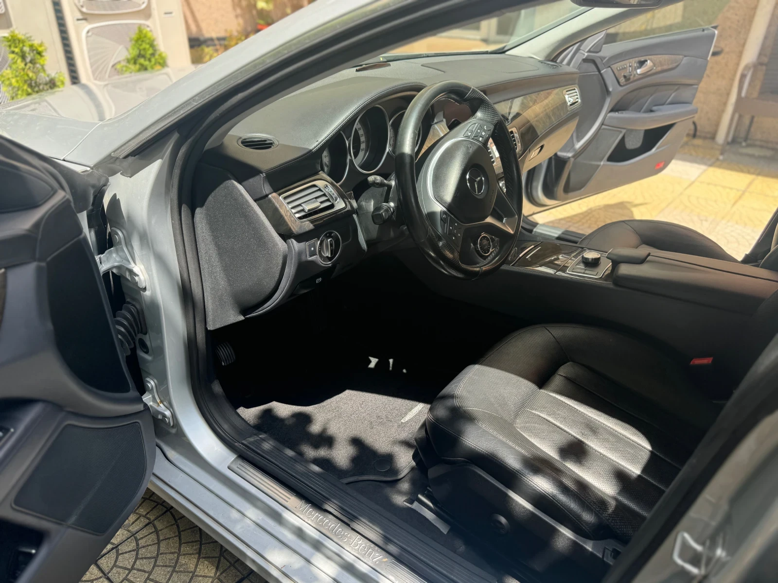 Mercedes-Benz CLS 350 SWISS  - изображение 8