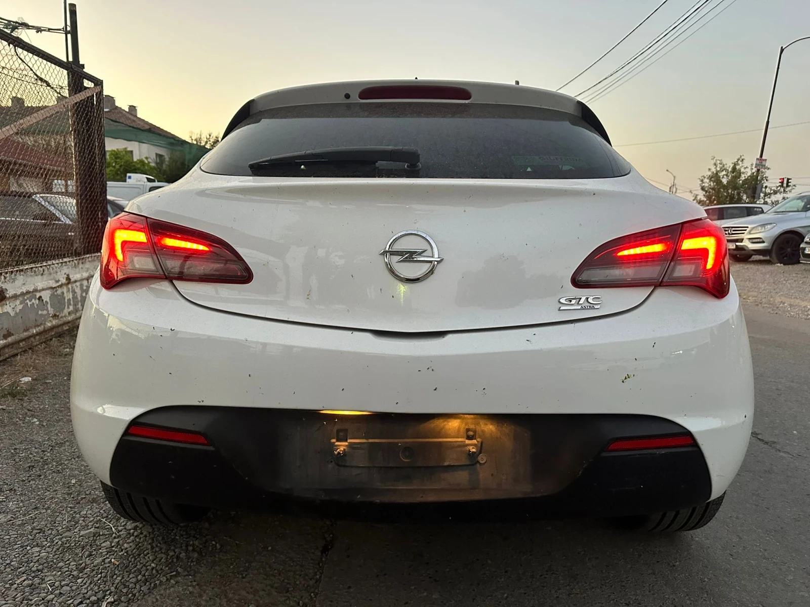 Opel Astra GTC 1, 700CDTI EURO5B  - изображение 5