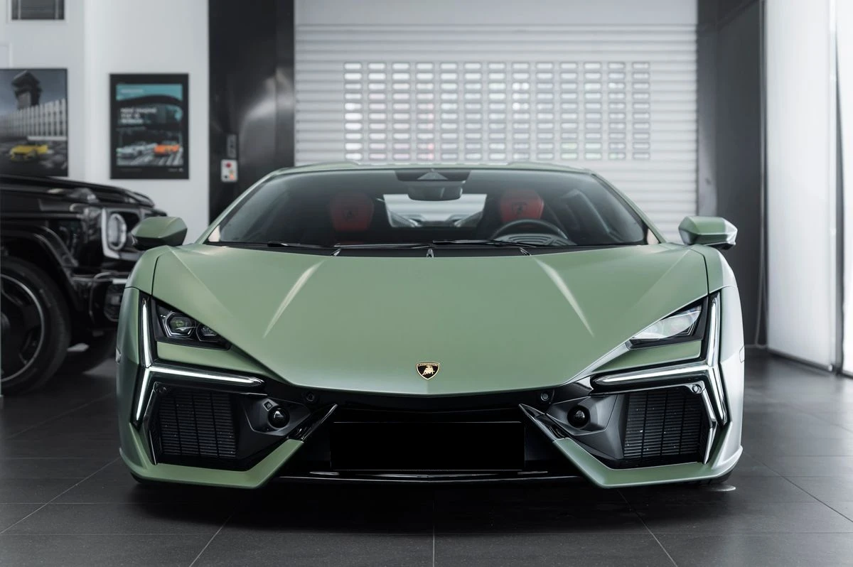 Lamborghini Revuelto | Mobile.bg   1