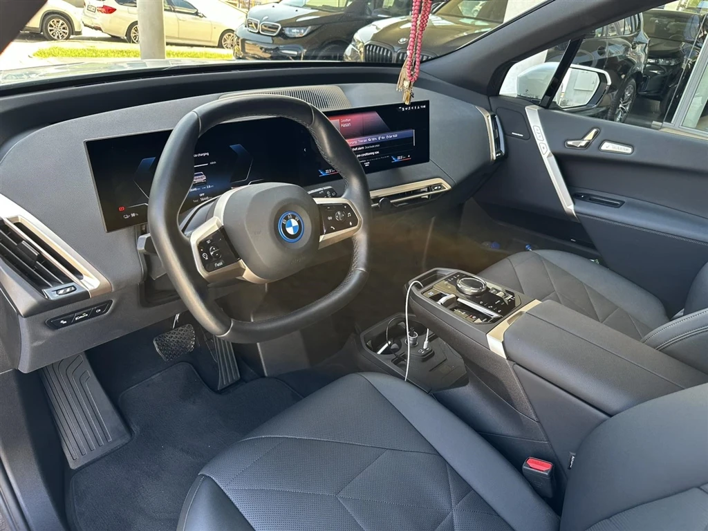 BMW iX xDrive50 - изображение 6