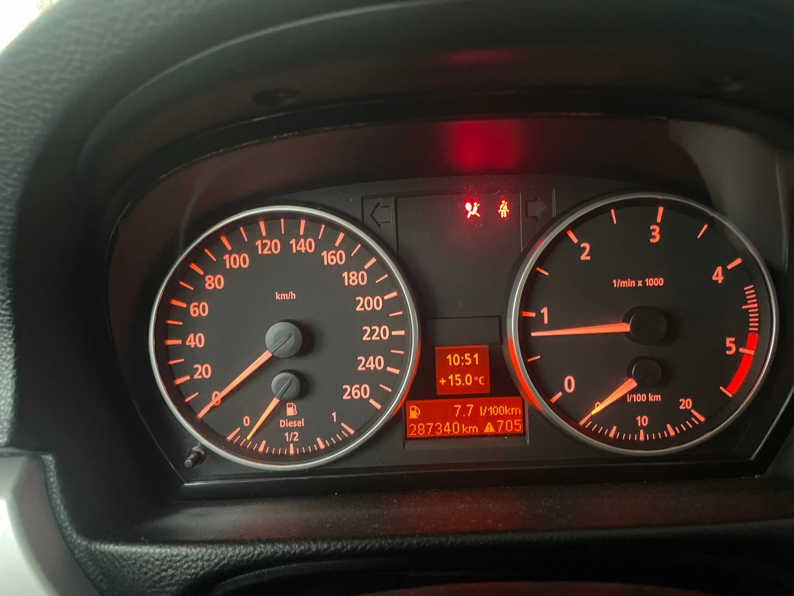 BMW 320 320D - изображение 6