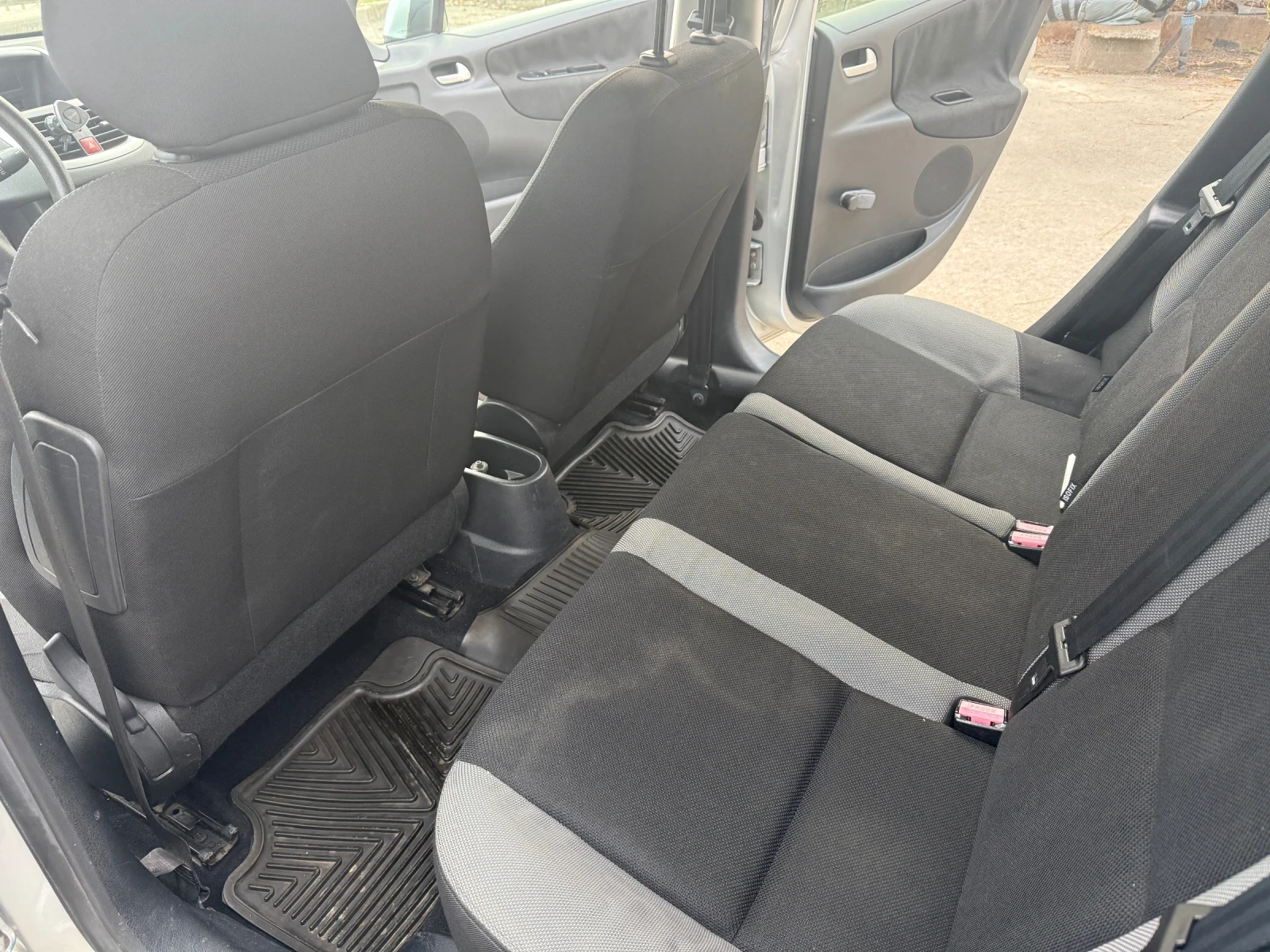 Peugeot 207, снимка 2 - Автомобили и джипове - 53998184