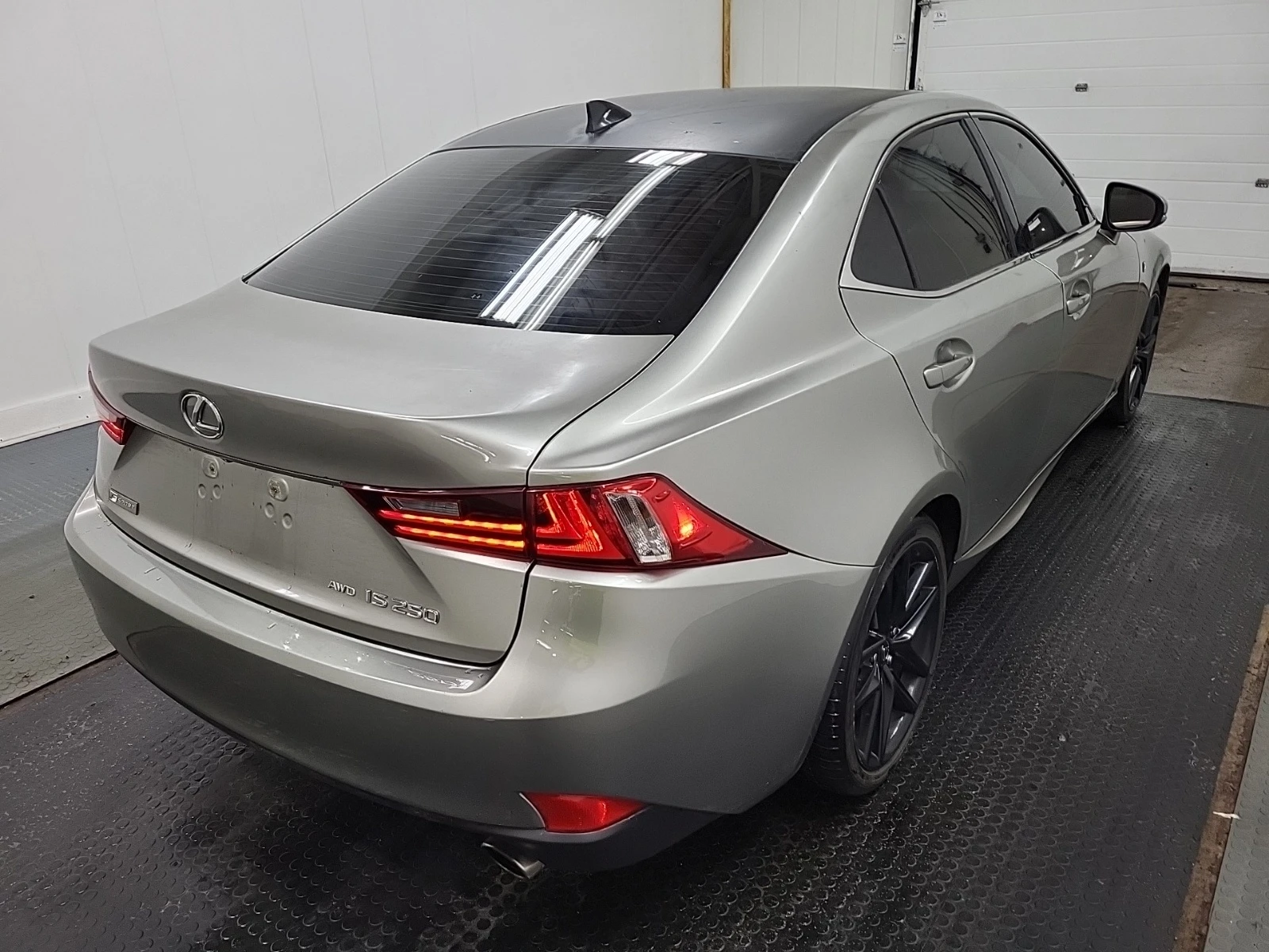 Lexus IS 250 F SPORT * ОБДУХВАНЕ * ЧЕРВЕН ИНТЕРИОР * CARFAX * , снимка 4 - Автомобили и джипове - 54099100