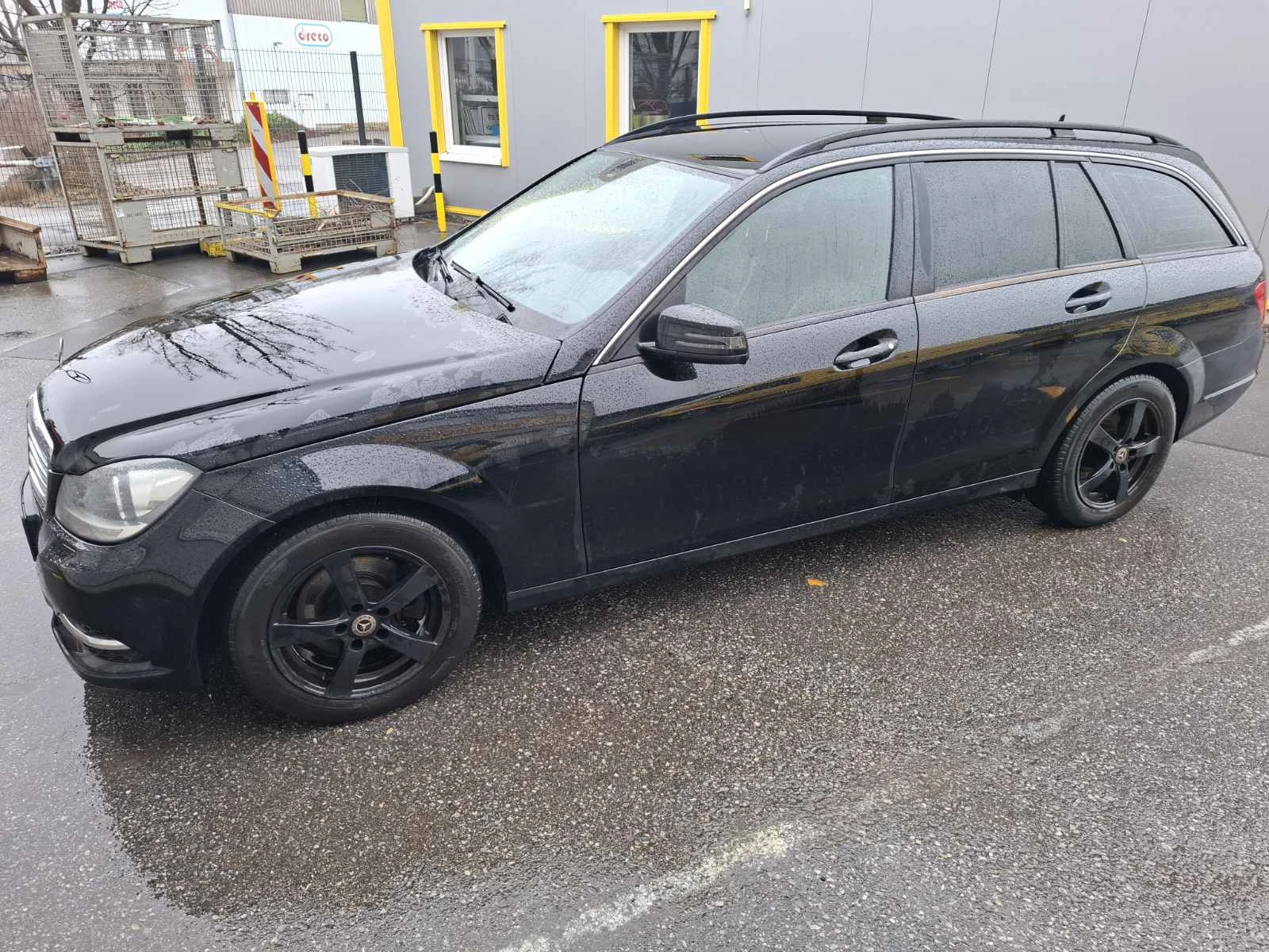 Mercedes-Benz C 220, снимка 6 - Автомобили и джипове - 54140662