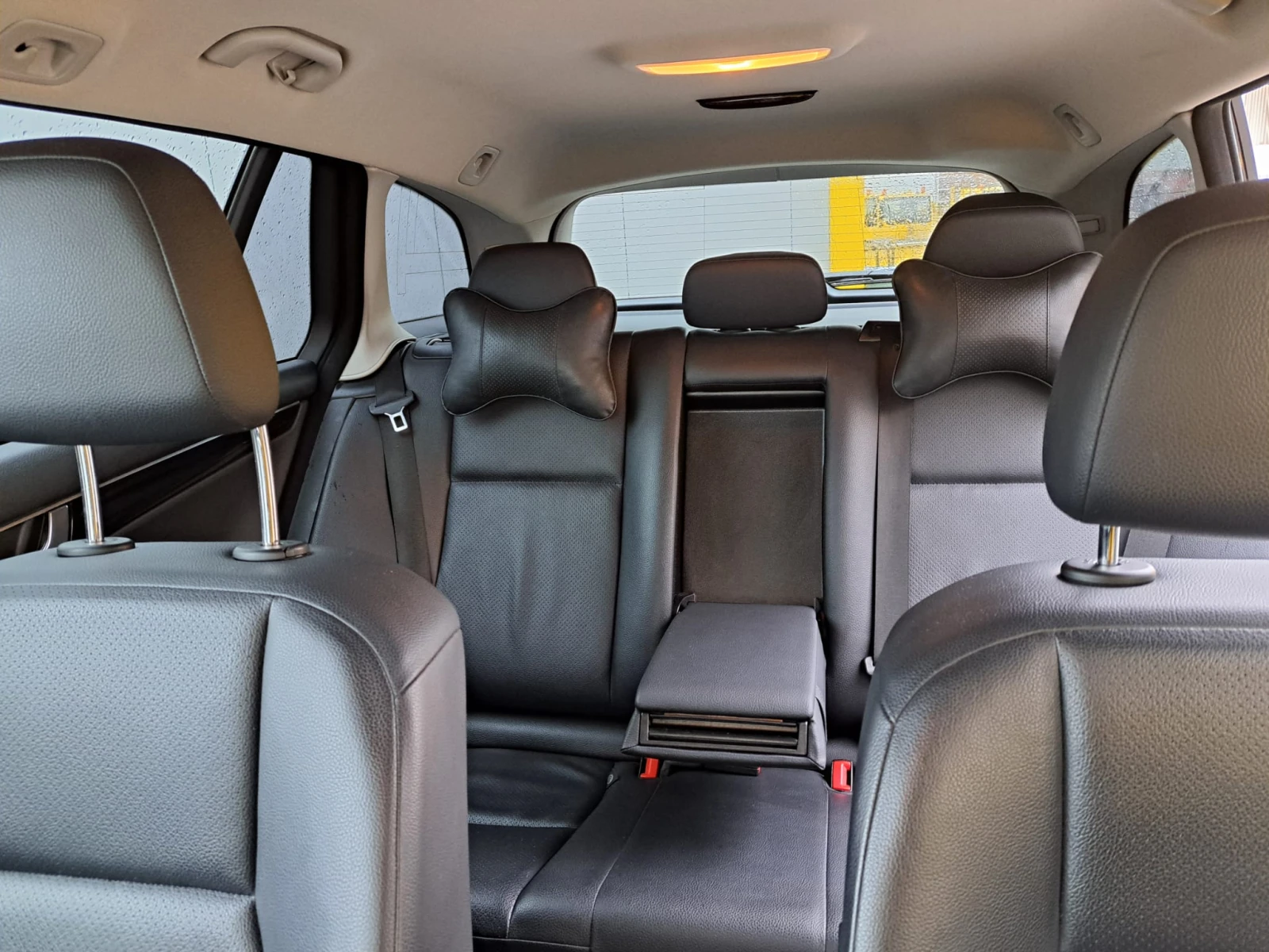 Mercedes-Benz C 220, снимка 4 - Автомобили и джипове - 54140662