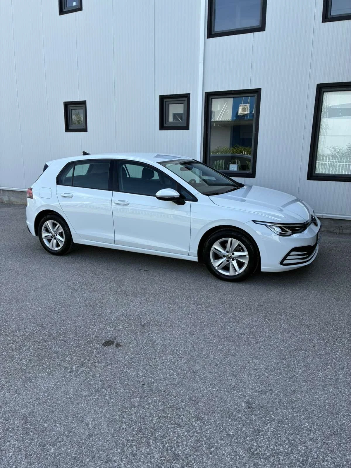 VW Golf Golf 8 Life 1.5 TSI 150hp, снимка 4 - Автомобили и джипове - 54722673