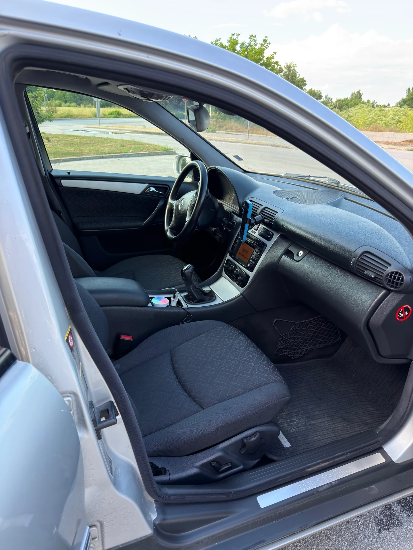 Mercedes-Benz C 220, снимка 8 - Автомобили и джипове - 54894970