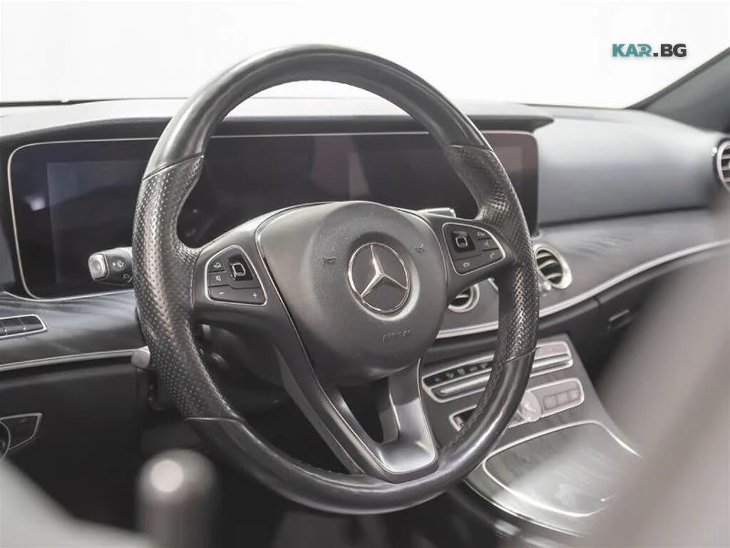 Mercedes-Benz E 300 360 * Burmester * АвтоКредит * (ЦЕНА ДО БГ), снимка 7 - Автомобили и джипове - 55344739