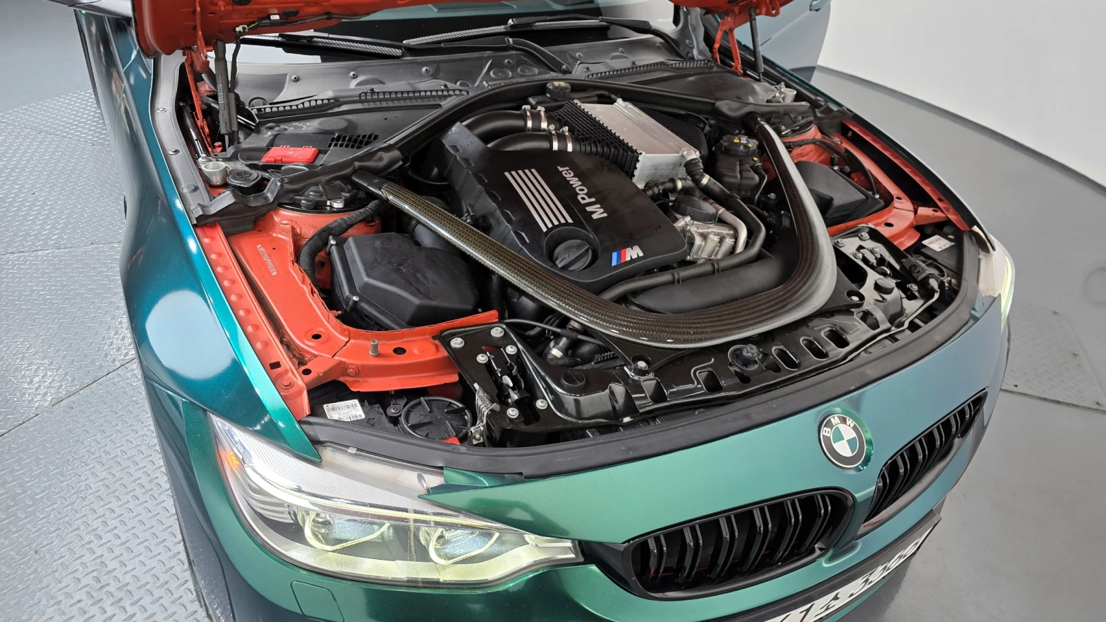 BMW M3 КОЖА* НАВИ* ОБДУХВ* ХЕДЪП, снимка 17 - Автомобили и джипове - 55392895