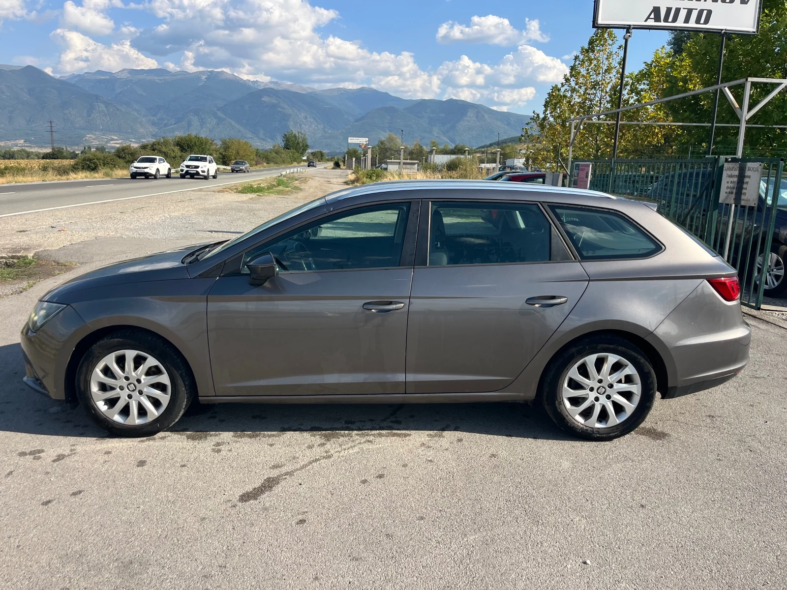 Seat Leon 1.4 TGI, снимка 5 - Автомобили и джипове - 55805409