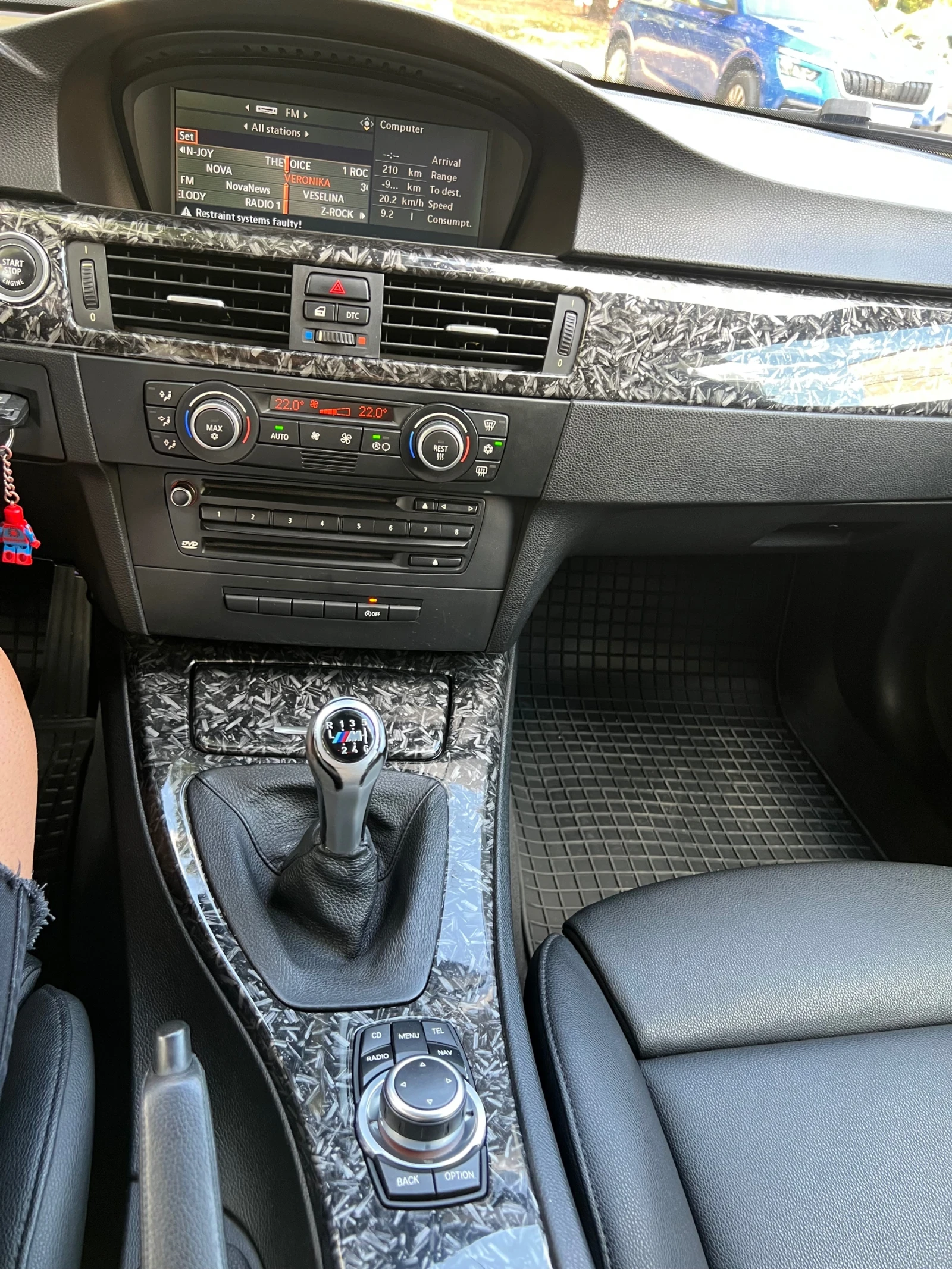 BMW 320, снимка 12 - Автомобили и джипове - 55836325