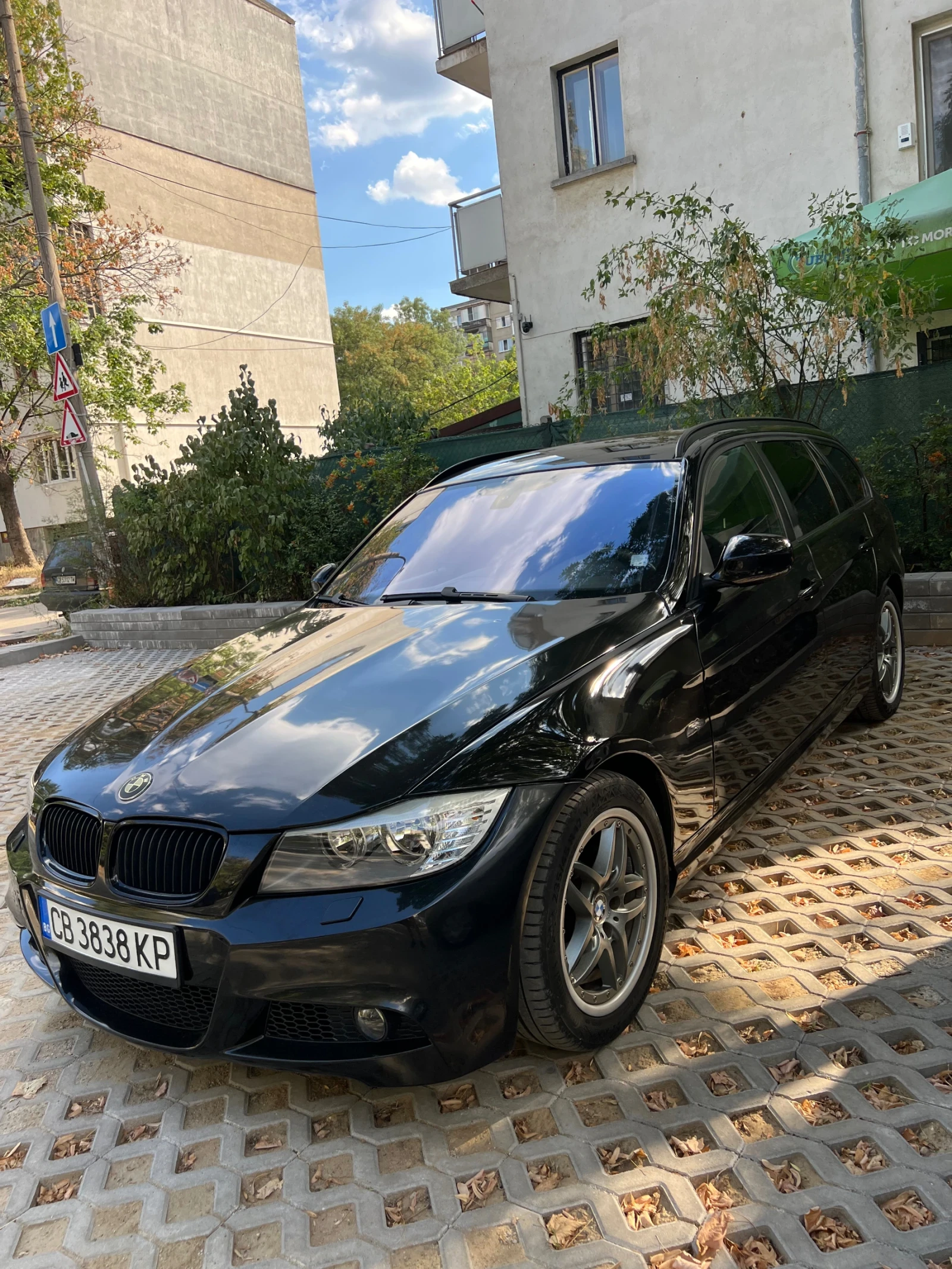 BMW 320, снимка 3 - Автомобили и джипове - 55836325
