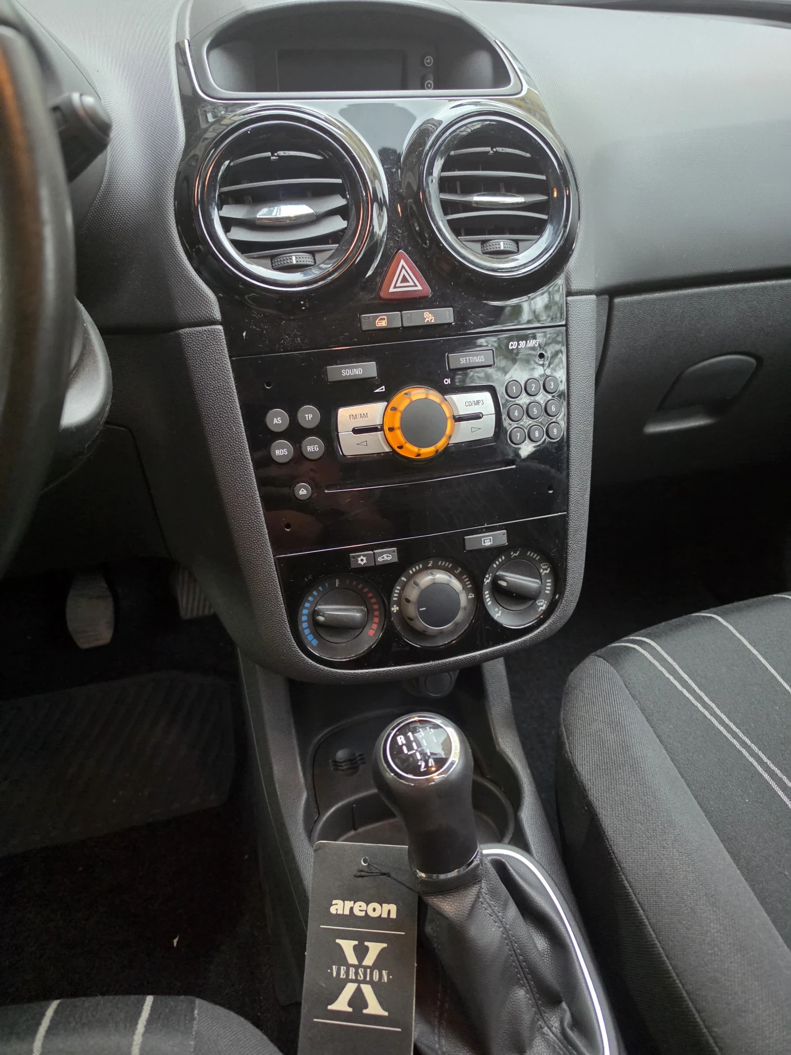 Opel Corsa 111, снимка 11 - Автомобили и джипове - 55867933