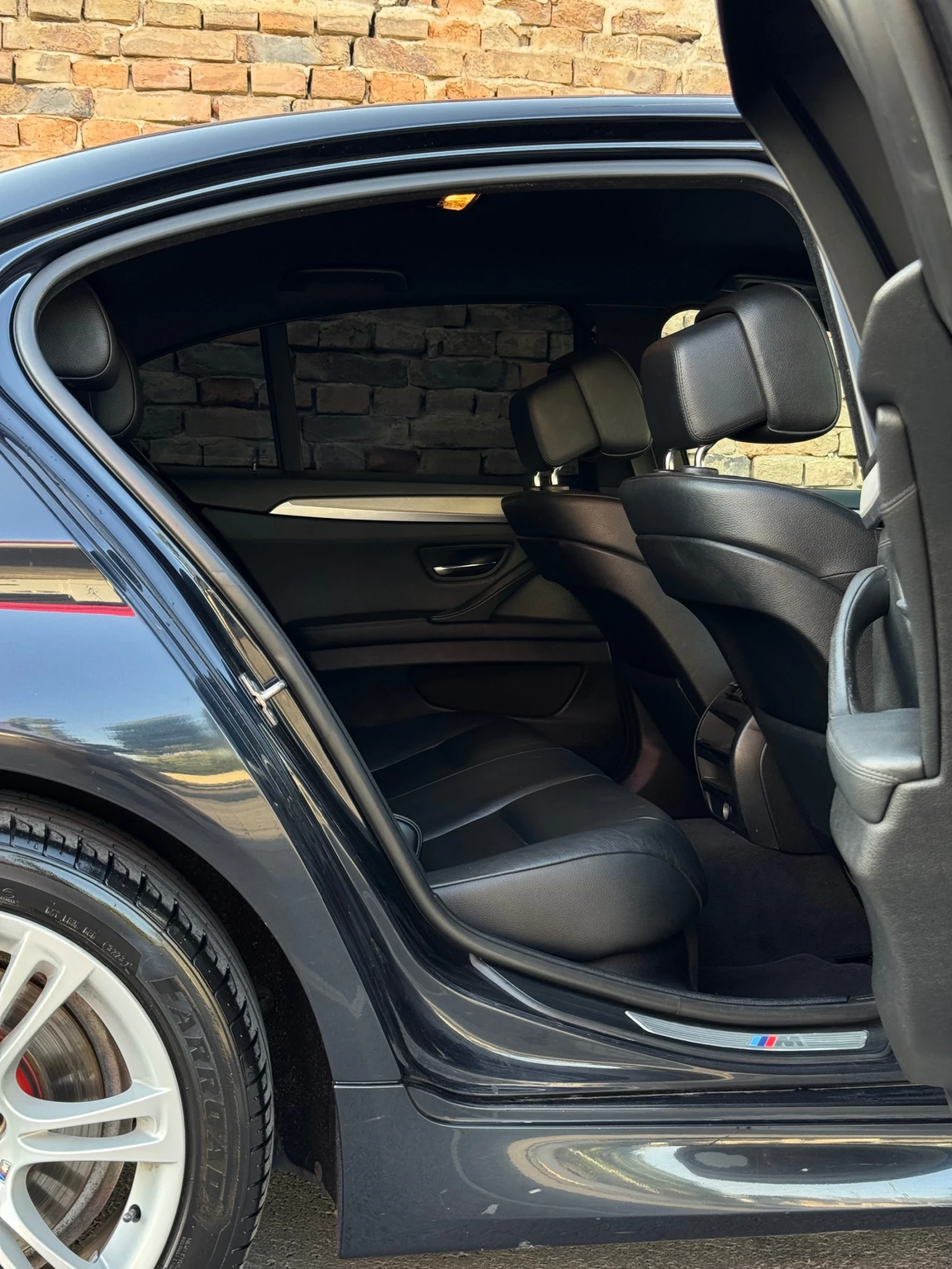 BMW 520 M PACK / REKARO / TOP / KEYLESS, снимка 13 - Автомобили и джипове - 55986914