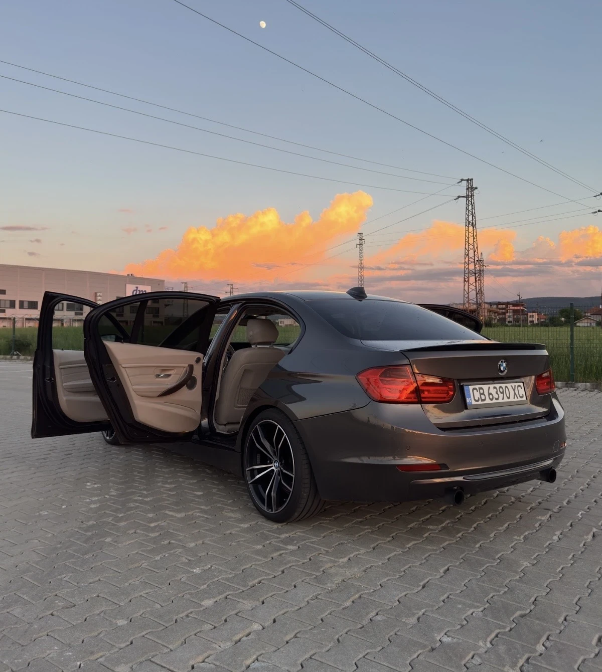 BMW 335 i M Performance, снимка 4 - Автомобили и джипове - 56023319