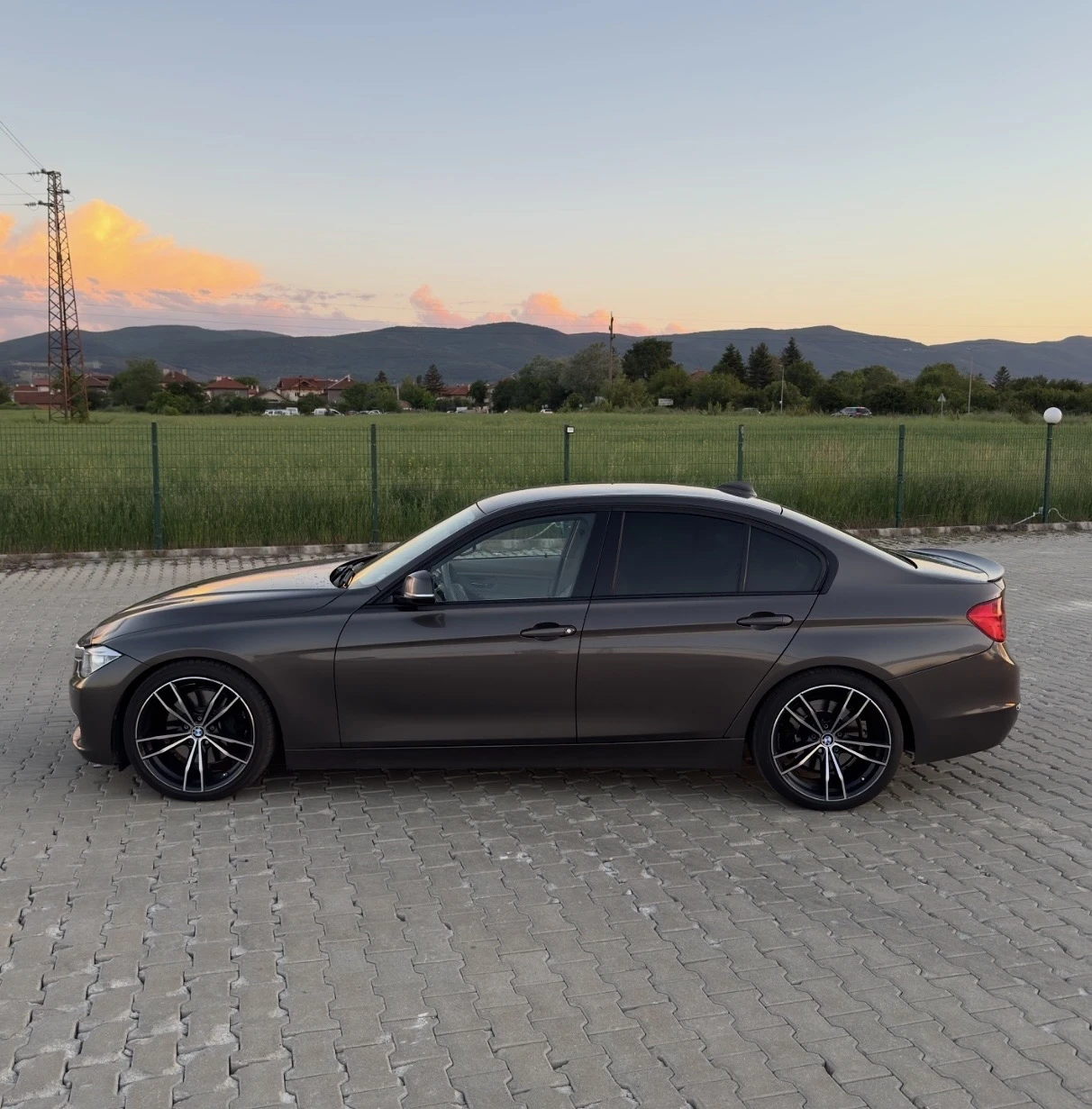 BMW 335 i M Performance, снимка 6 - Автомобили и джипове - 56023319