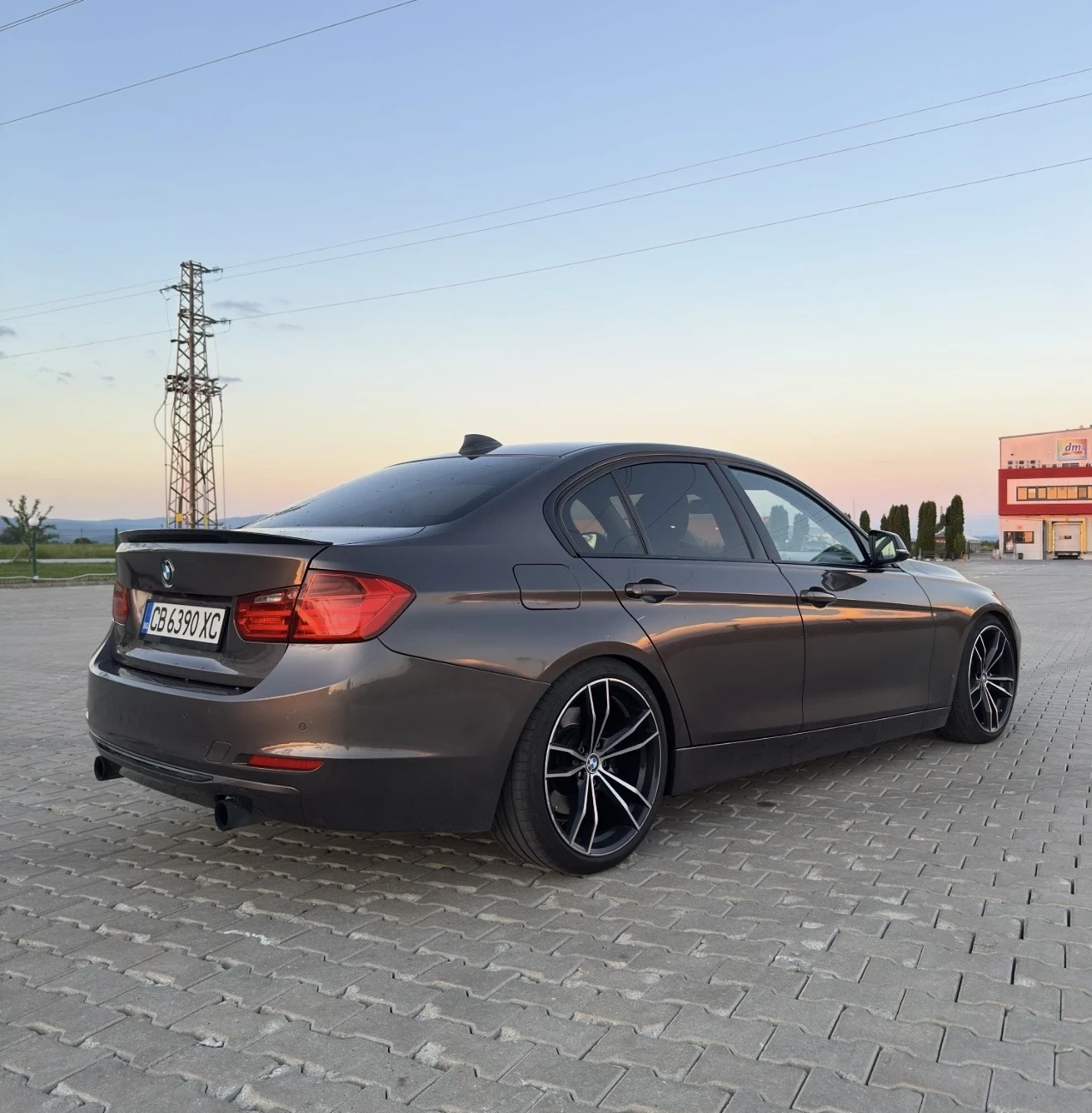 BMW 335 i M Performance, снимка 3 - Автомобили и джипове - 56023319