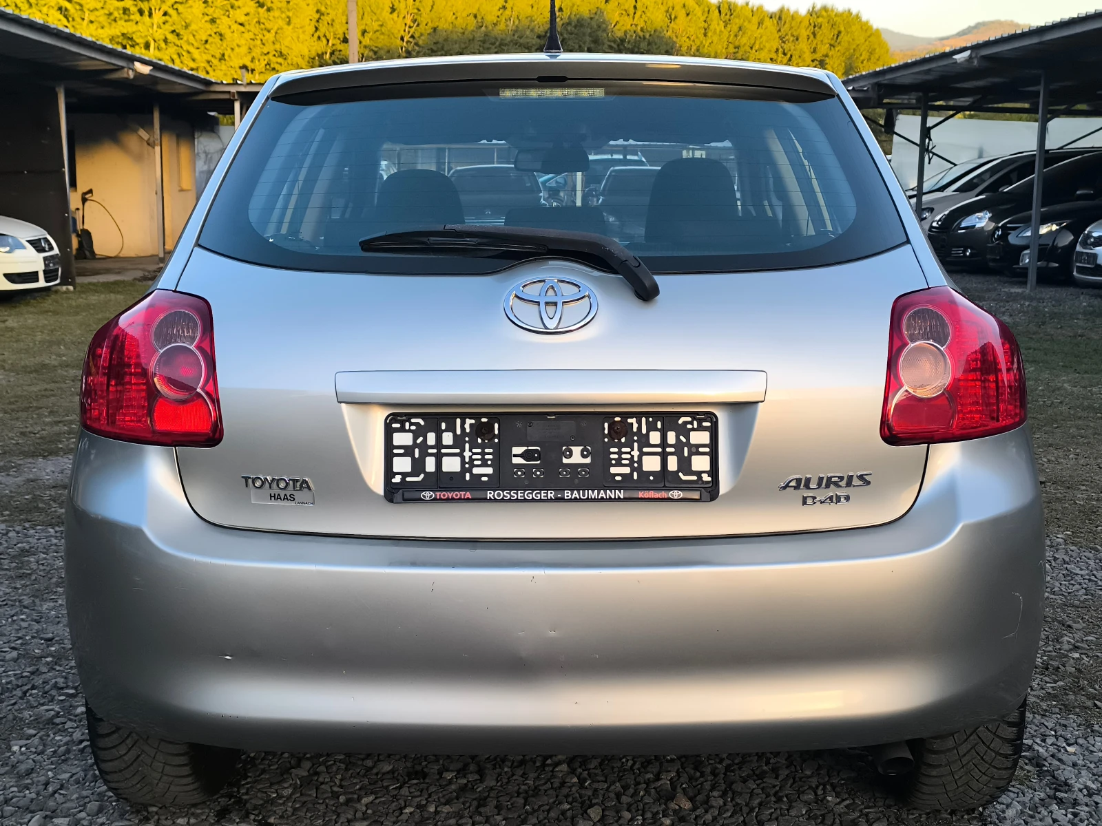 Toyota Auris 2.0D4D-126��-6 ��������-�����������-������-KEYLESS | Mobile.bg � ����������� 4