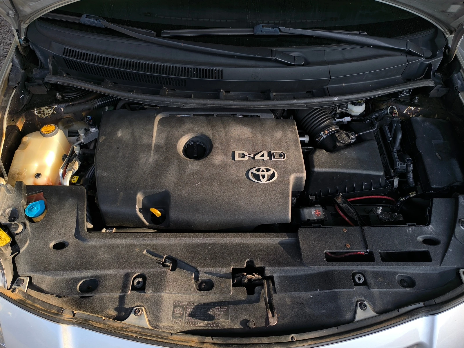 Toyota Auris 2.0D4D-126��-6 ��������-�����������-������-KEYLESS | Mobile.bg � ����������� 16