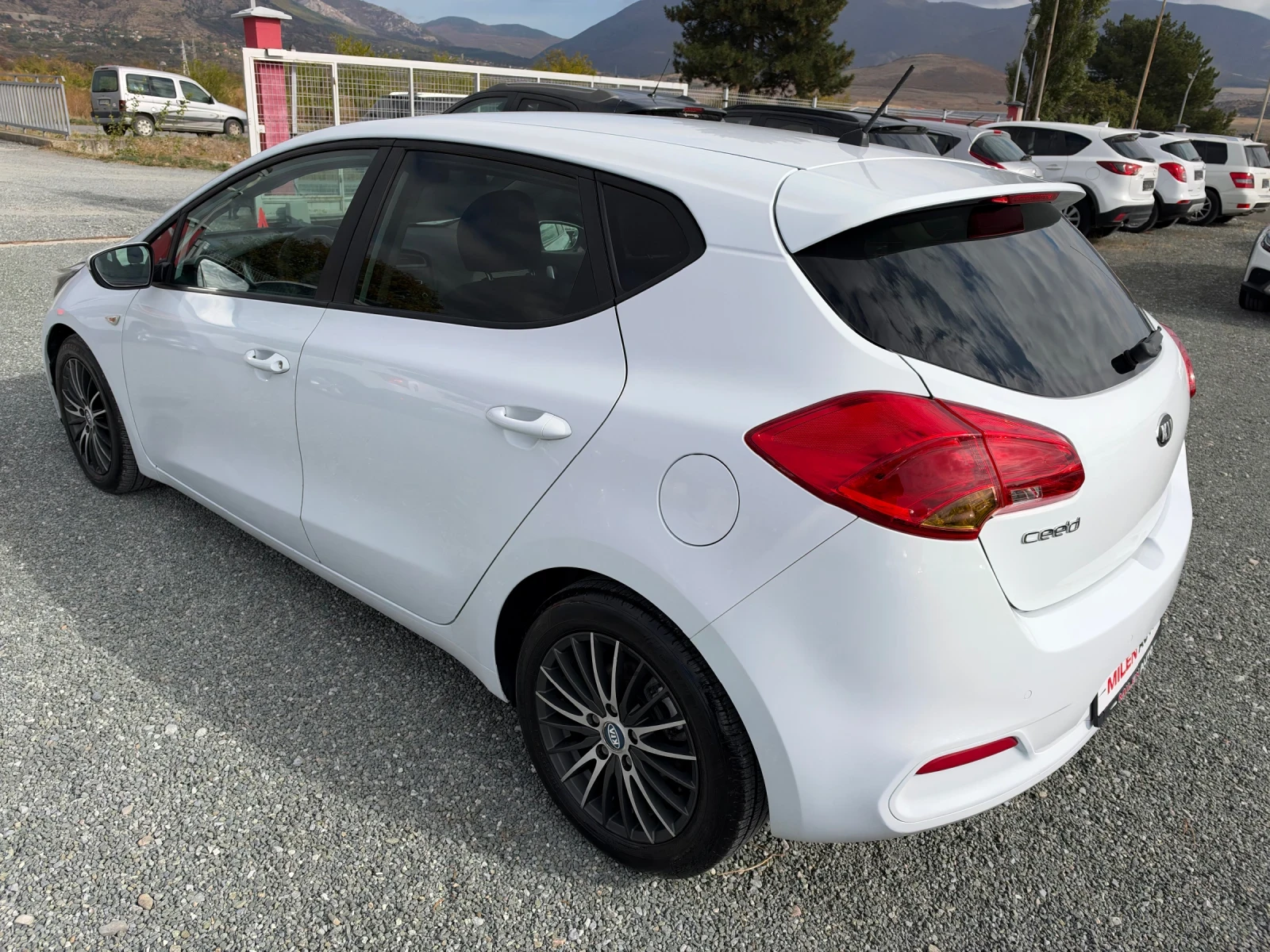 Kia Ceed (KATO НОВА), снимка 8 - Автомобили и джипове - 56632045
