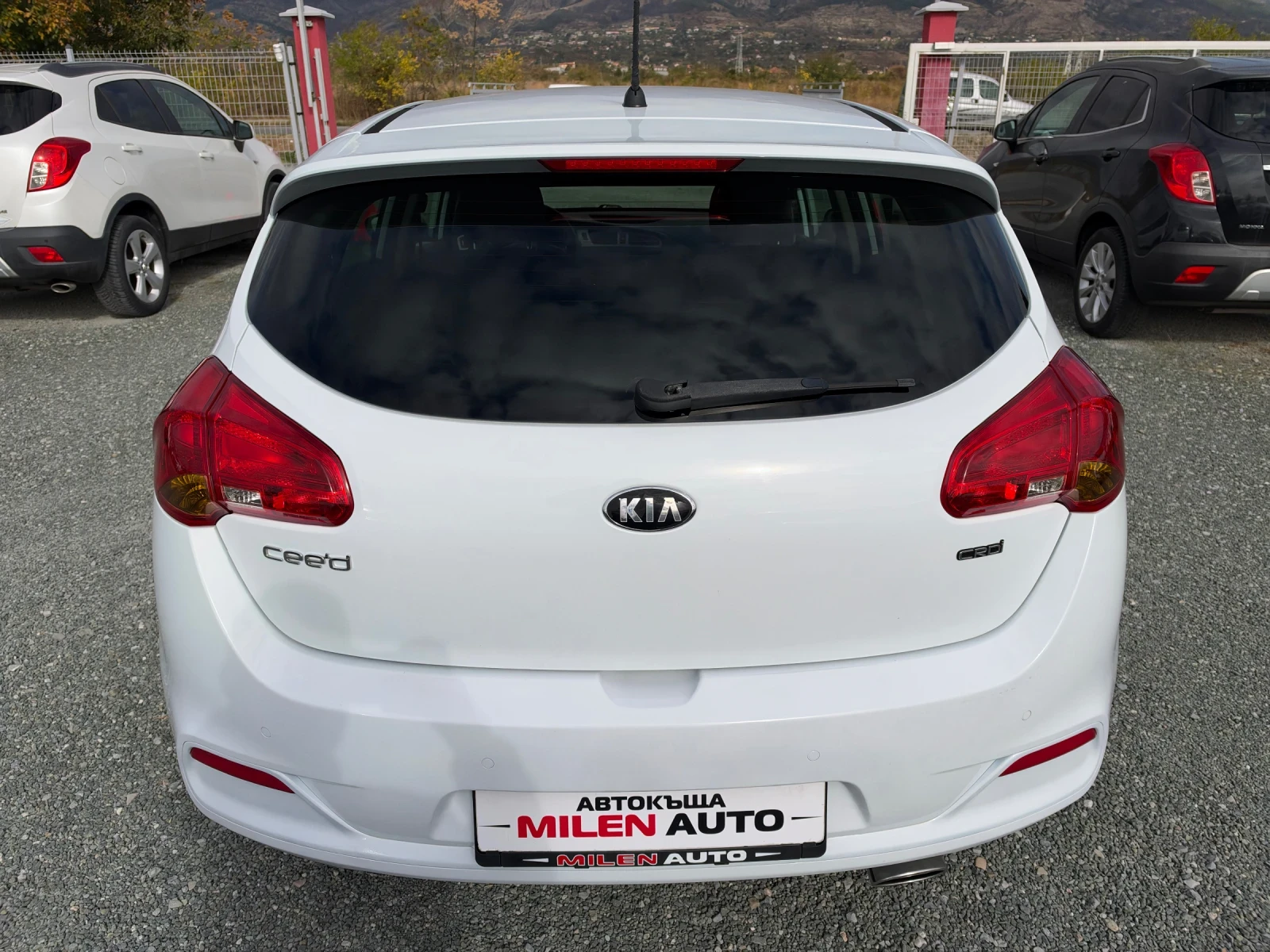 Kia Ceed (KATO НОВА), снимка 7 - Автомобили и джипове - 56632045