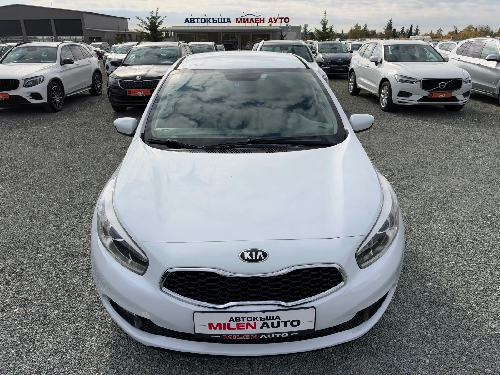 Kia Ceed (KATO НОВА), снимка 2 - Автомобили и джипове - 56632045