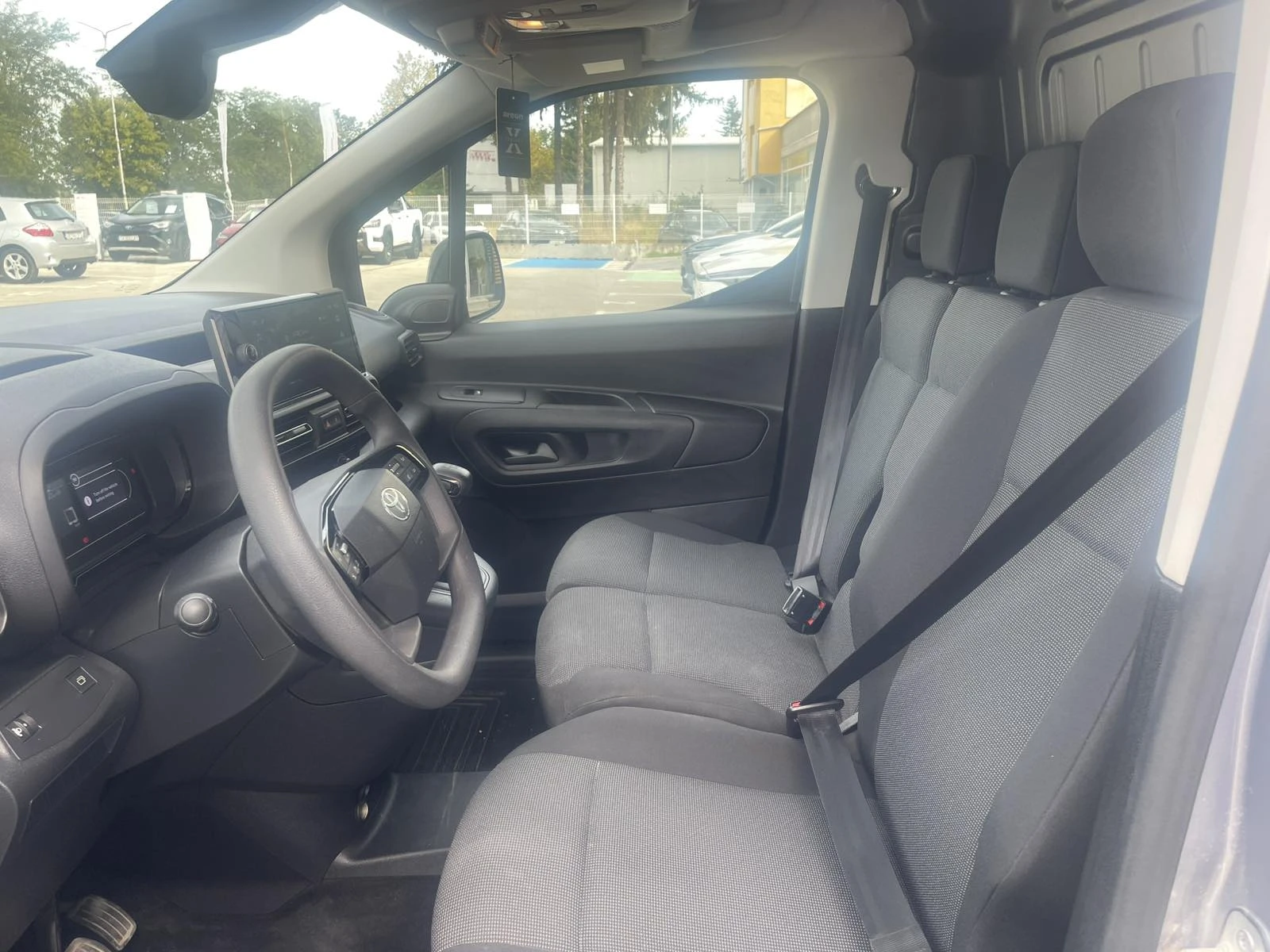 Toyota Proace City 1.5D, снимка 6 - Автомобили и джипове - 56651518