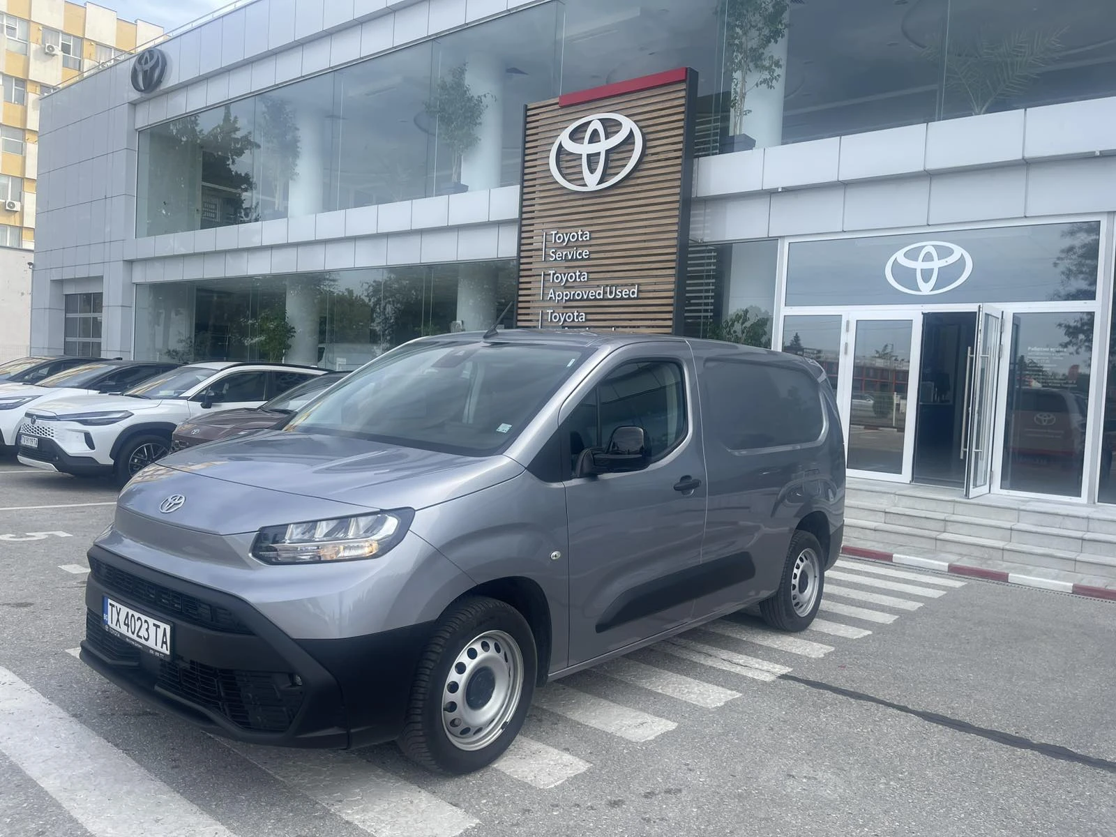 Toyota Proace City 1.5D, снимка 2 - Автомобили и джипове - 56651518