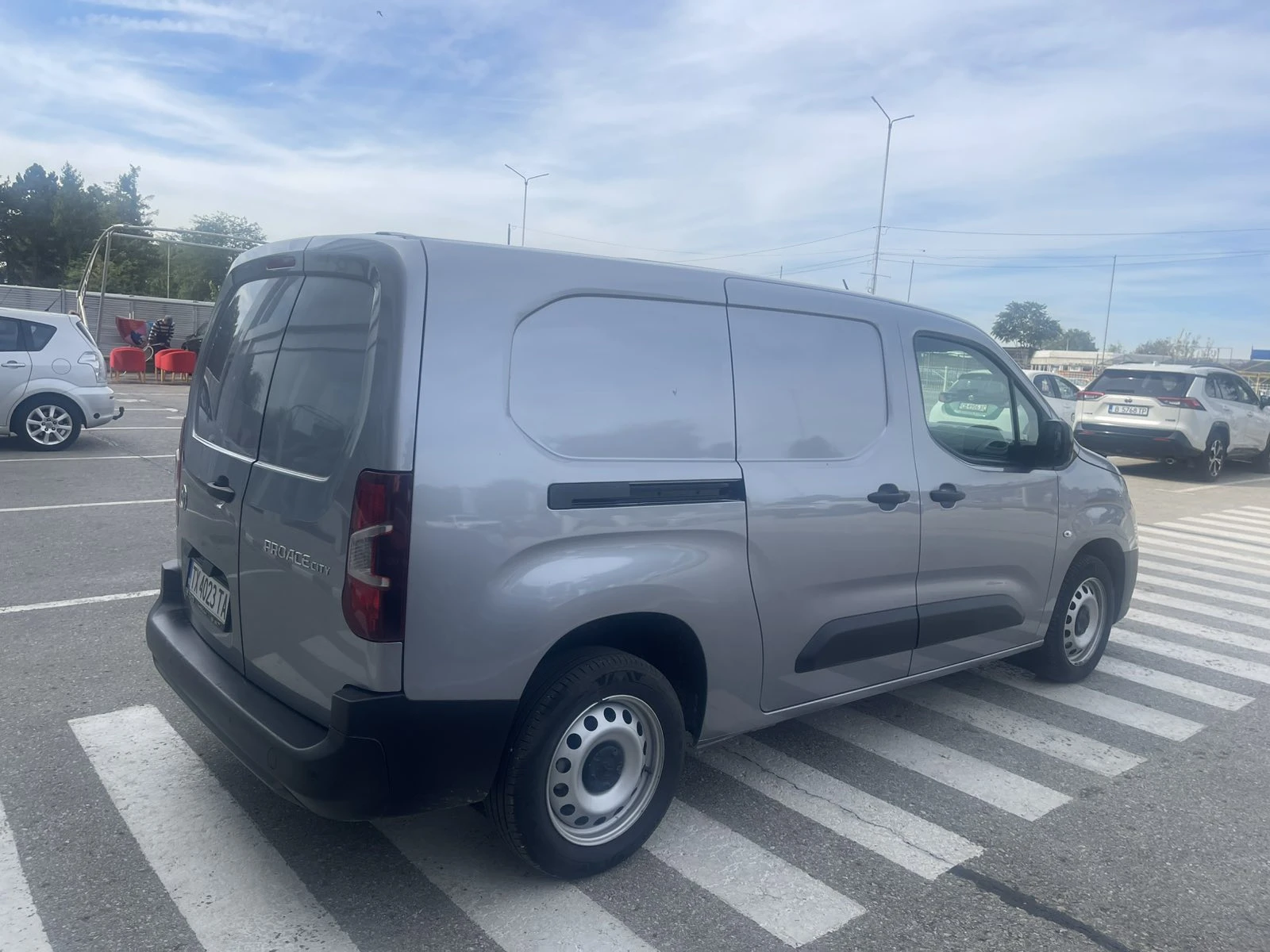 Toyota Proace City 1.5D, снимка 4 - Автомобили и джипове - 56651518